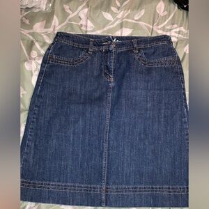 Women’s Boden dark wash denim skirt size 8R